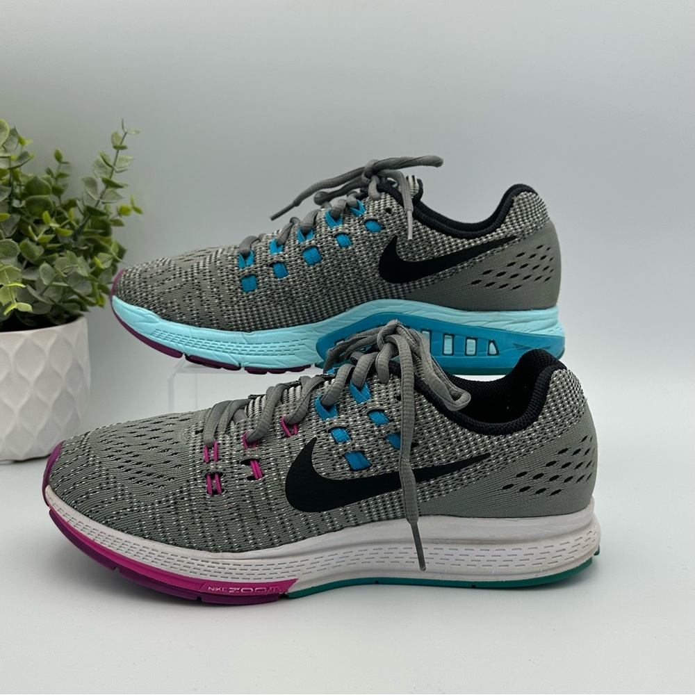 Nike Women’s Zoom Structure 19 Gray Running Shoes Athletic Sneakers Size 7.5 - Picture 2 of 11
